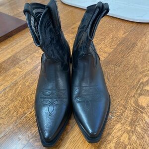 M. Gemi Black Ankle Cowboy Leather Boots